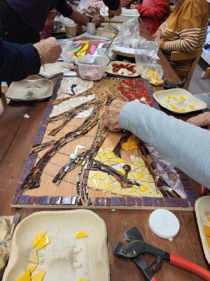 Ateliers à la bibliothèque : la mosaïque à l’honneur 