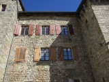 Remplacement de volets au Château de Castrevieille