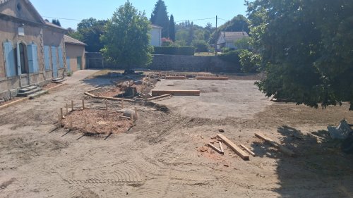 Suite des travaux dans la cour de l'école